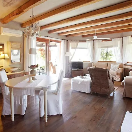 Zaffiro Villa *